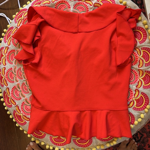 Red top - Picture 2 of 4